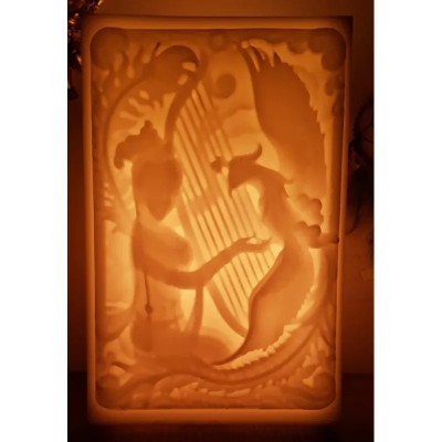 ARP ÇALAN KADIN ANKA KUŞLU İÇİ BOŞ MUM 17.5 cm x 19 cm x 30 cm