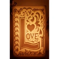 Aşk (Love) Desenli̇ İçi̇ Boş Mum 17.5 Cm X 19 Cm X 30 Cm