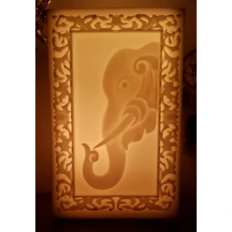 Fi̇l Desenli̇  İçi̇ Boş Mum 13 Cm X 14 Cm X 22 Cm