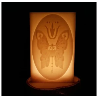 Kelebek Desenli̇  İçi̇ Boş Mum 13 Cm X 14 Cm X 22 Cm